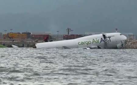 Avião cargueiro colide com veículo e deixa dois mortos em Hong Kong