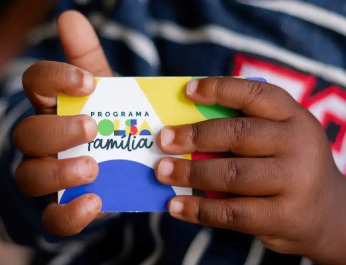 Caixa paga Bolsa Família a beneficiários com NIS de final 3