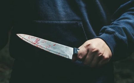 Homem mata mulher com facada no coração após fingir abraço diante da enteada