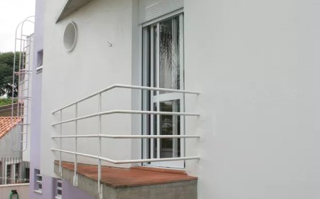 Homem invade casa, ameaça idoso e quebra perna após pular da varanda para fugir