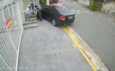 Homem joga carro contra dois assaltantes em uma moto e impede assalto em SP