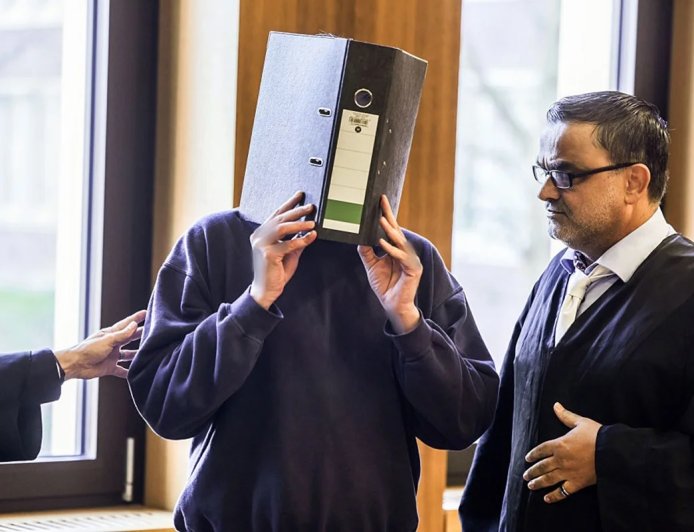 Enfermeiro é condenado à prisão perpétua por matar 10 pacientes