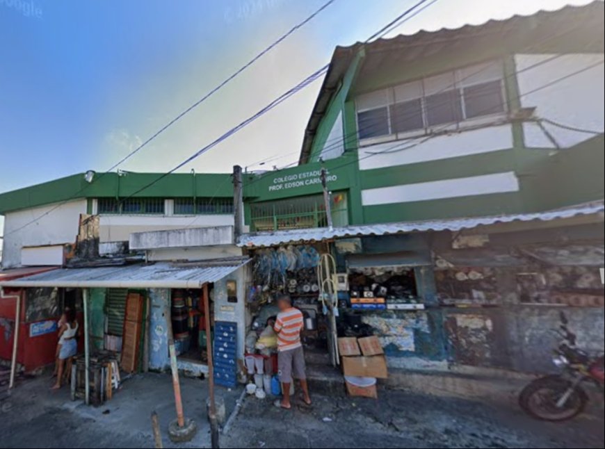 Alunos de 12 anos são flagrados tentando envenenar professoras em escola