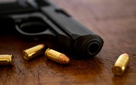 Menino de 14 anos morre com tiro no peito após brincar de roleta-russa