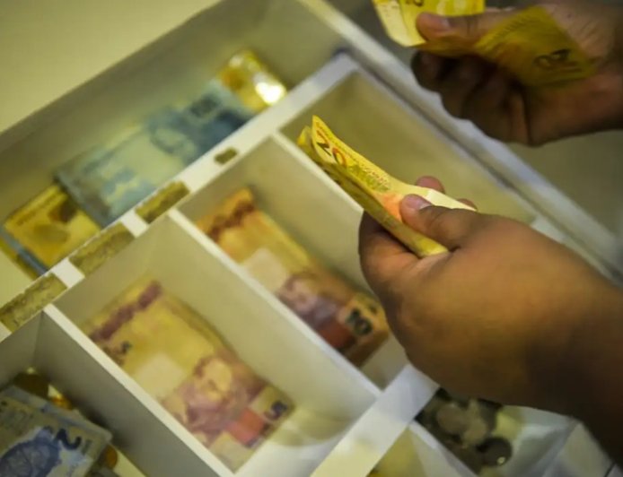 Caixa começa a pagar saldo do FGTS retido pelo saque-aniversário