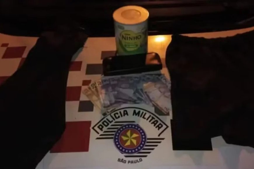 Cofre íntimo: casal esconde dinheiro de roubo na bunda e nos seios