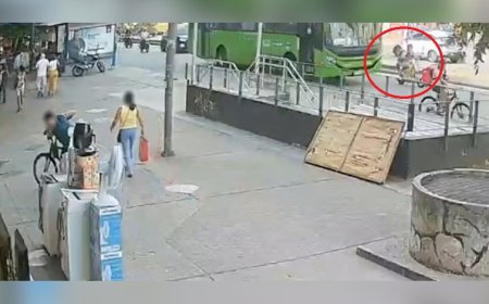 Mãe e criança são esmagadas em acidente com ônibus