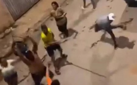 Briga por ciúmes termina em terror: homem é espancado por grupo com pau, faca e até churrasqueira no meio da rua
