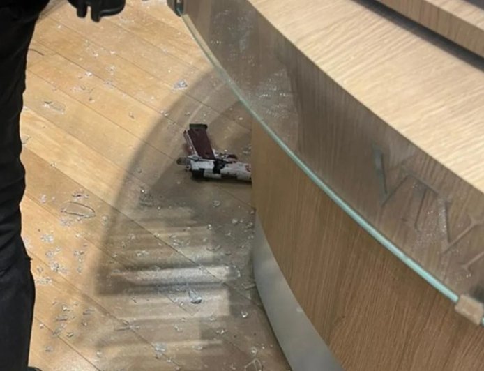 Assassino que matou vendedora em shopping recebe alta e vai para a prisão