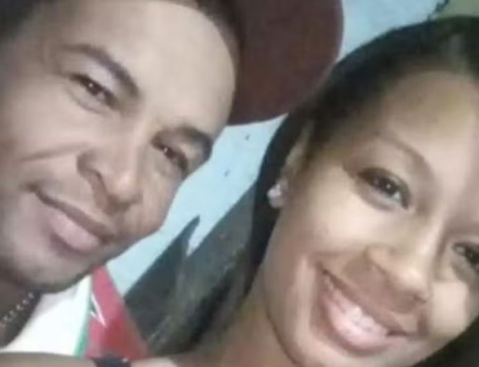 Mulher é morta a facadas pelo ex e homem foge levando filho do casal
