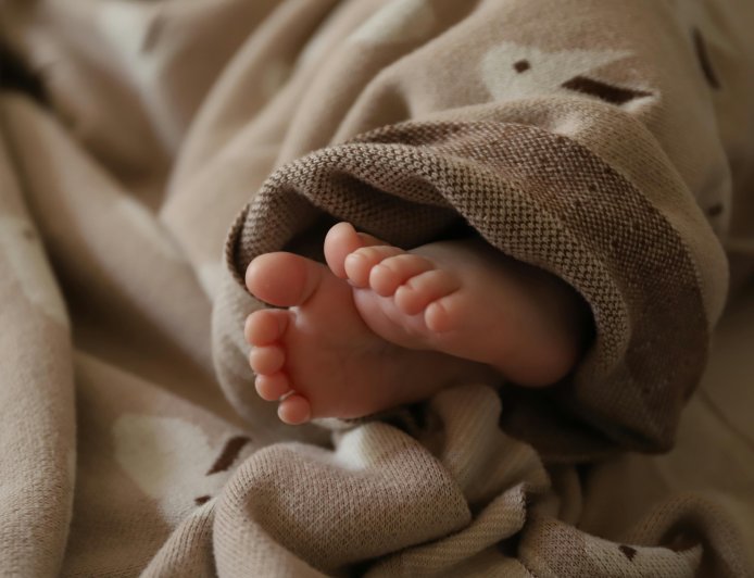 Mulher é presa após tentar comprar recém-nascido em hospital