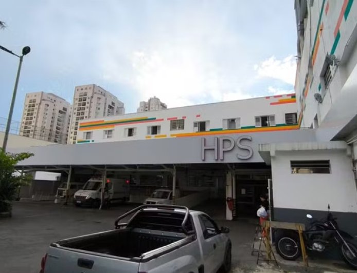 Padrasto é preso por suspeita de fraturar fêmur de bebê; mãe também foi detida