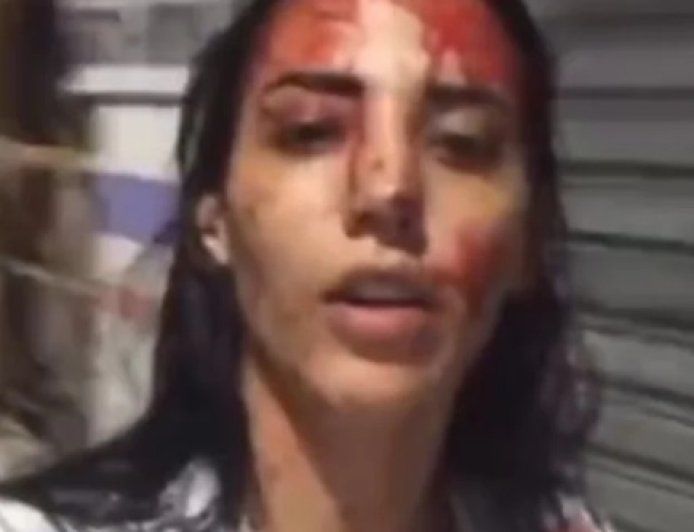 Mulher é detida por esfaquear namorado e alega que sofria violência doméstica