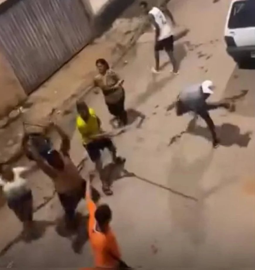 Briga por ciúmes termina em terror: homem é espancado por grupo com pau, faca e até churrasqueira no meio da rua