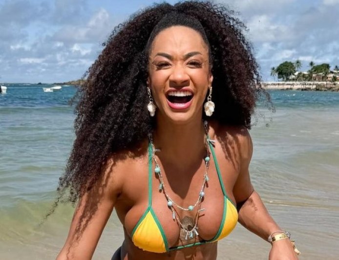 MULHERÃO! Aline Patriarca ostenta bumbum turbinado em cliques de biquíni fio-dental; veja fotos