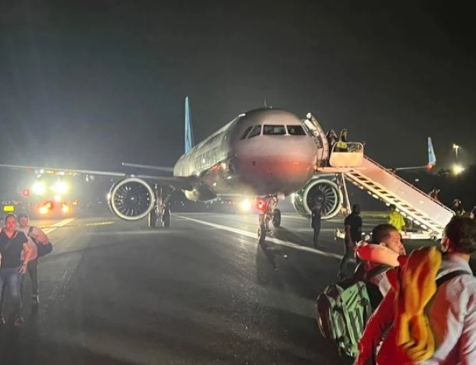 Invasor morre após ser atingido por avião em decolagem; motor da aeronave pegou fogo