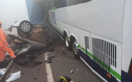 Acidente com 15 veículos deixa 1 morto em rodovia de MG