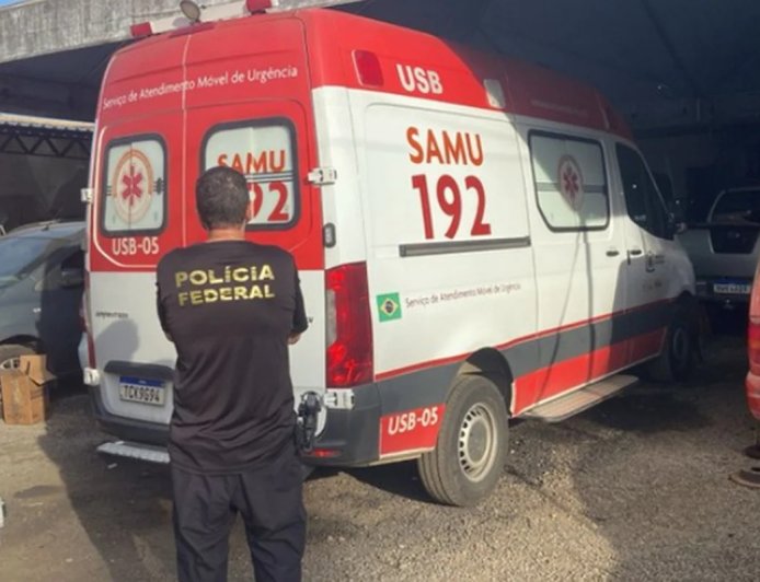 Grávida provoca aborto, põe feto em saco de lixo e joga em churrasqueira