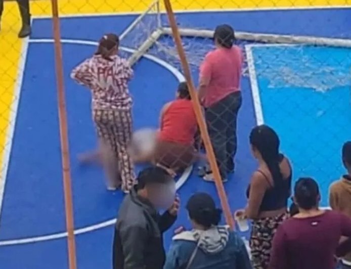 Brincadeira termina em tragédia: menino morre após trave cair sobre sua cabeça