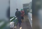 Pai flagra adolescente com a filha em casa sozinhos e atira na nuca do jovem