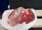 BARRANCO NO MERCADO: Homem esconde fraldinha na calça, pede doação de escova de dente e puxa canivete contra funcionários