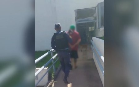 Pai flagra adolescente com a filha em casa sozinhos e atira na nuca do jovem