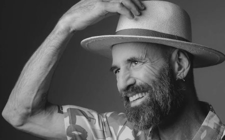 Morre influenciador que viralizou ao realizar o próprio velório em vida
