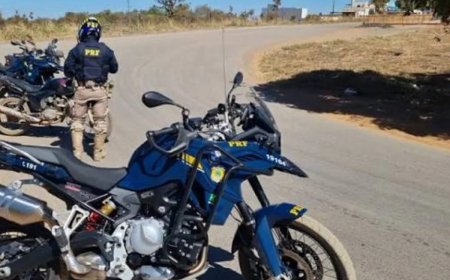 Homem tenta furtar moto da PRF para "farmar aura" e acaba preso