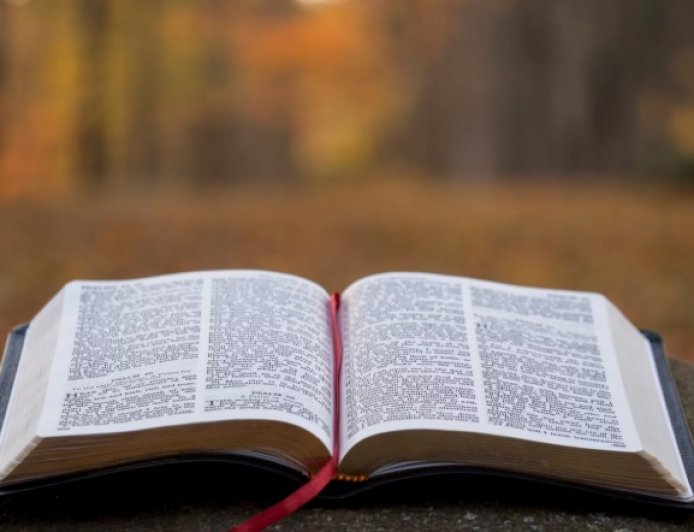 Pastor quebra recorde mundial ao pregar por 96 horas seguidas