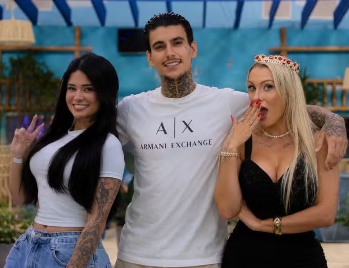 Nora de Andressa Urach revela condição raríssima: "Tenho dois úteros e duas vaginas"