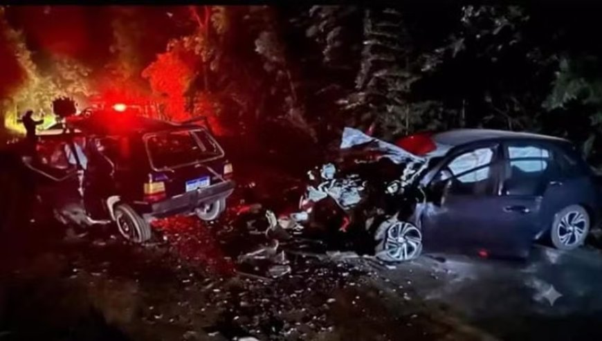 Quatro pessoas morrem em acidente entre dois carros na MG-111; três eram da mesma família