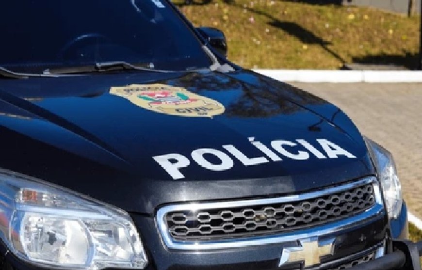 Norueguês é preso após mostrar pênis para adolescente em condomínio